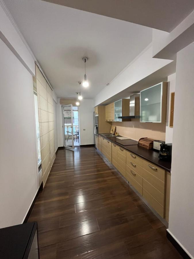 Large 2 Bedroom Apartment Soseaua Nordului Букурещ Екстериор снимка